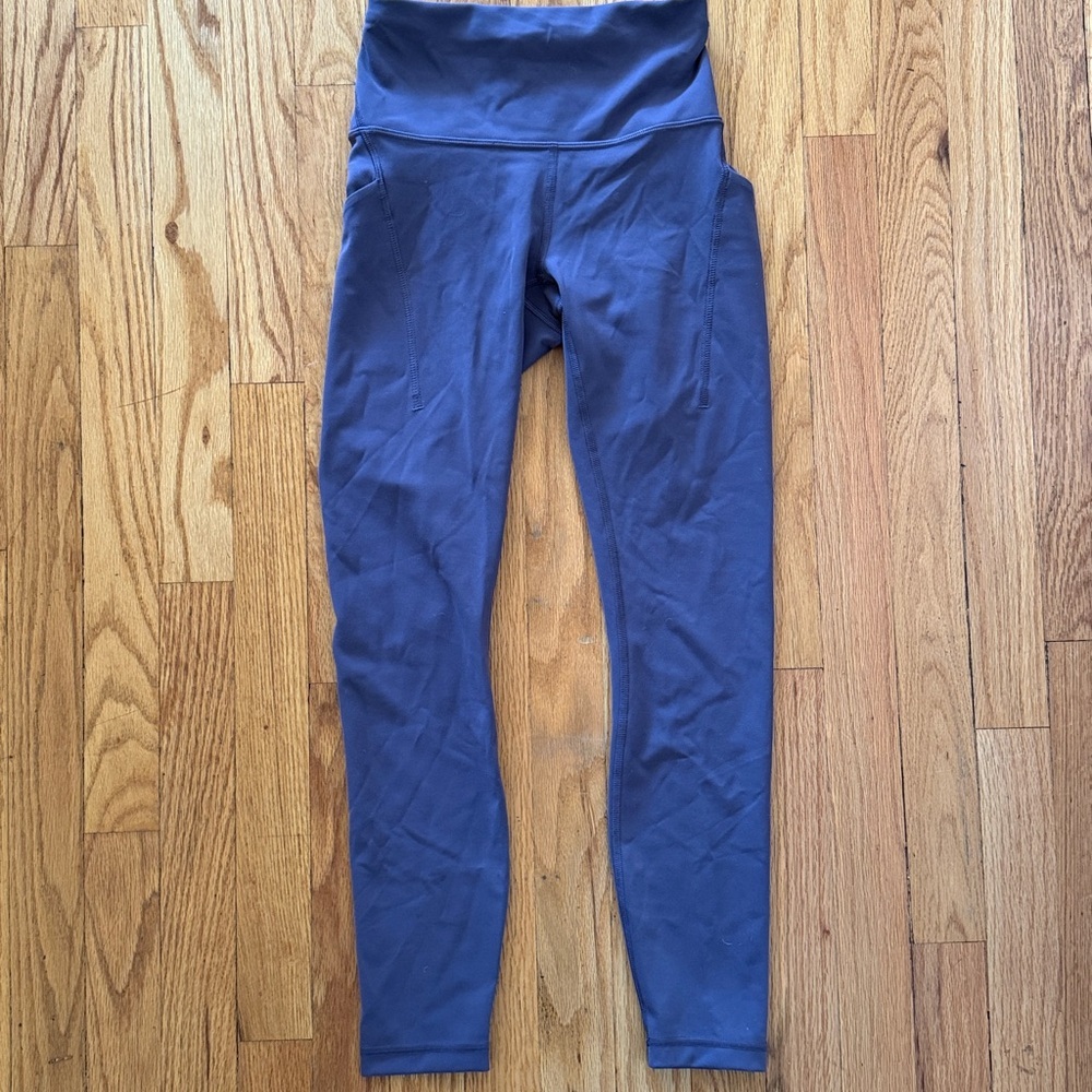 Lululemon sz 4 Wunder Train High Rise Tight Contour Fit 25" great condition